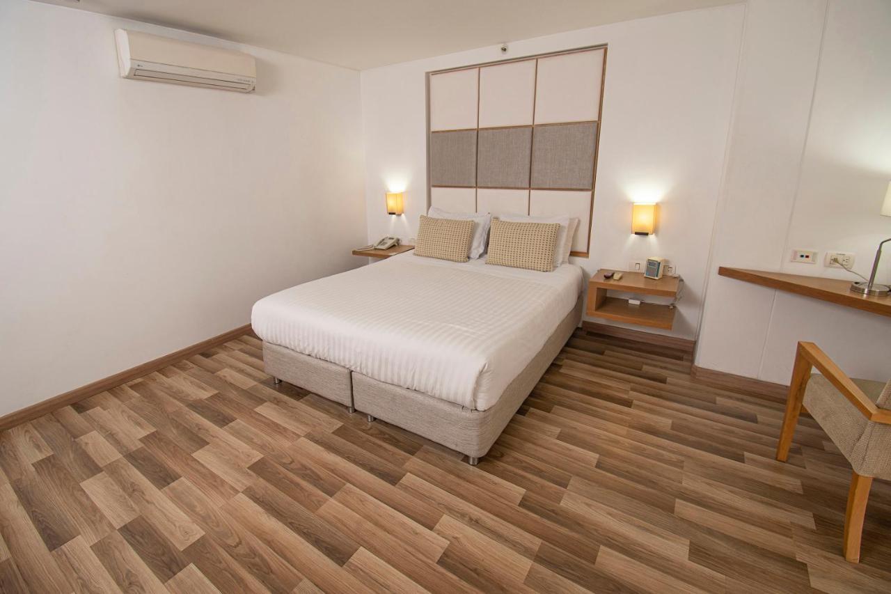 Hotel Cosmos Cali Ngoại thất bức ảnh
