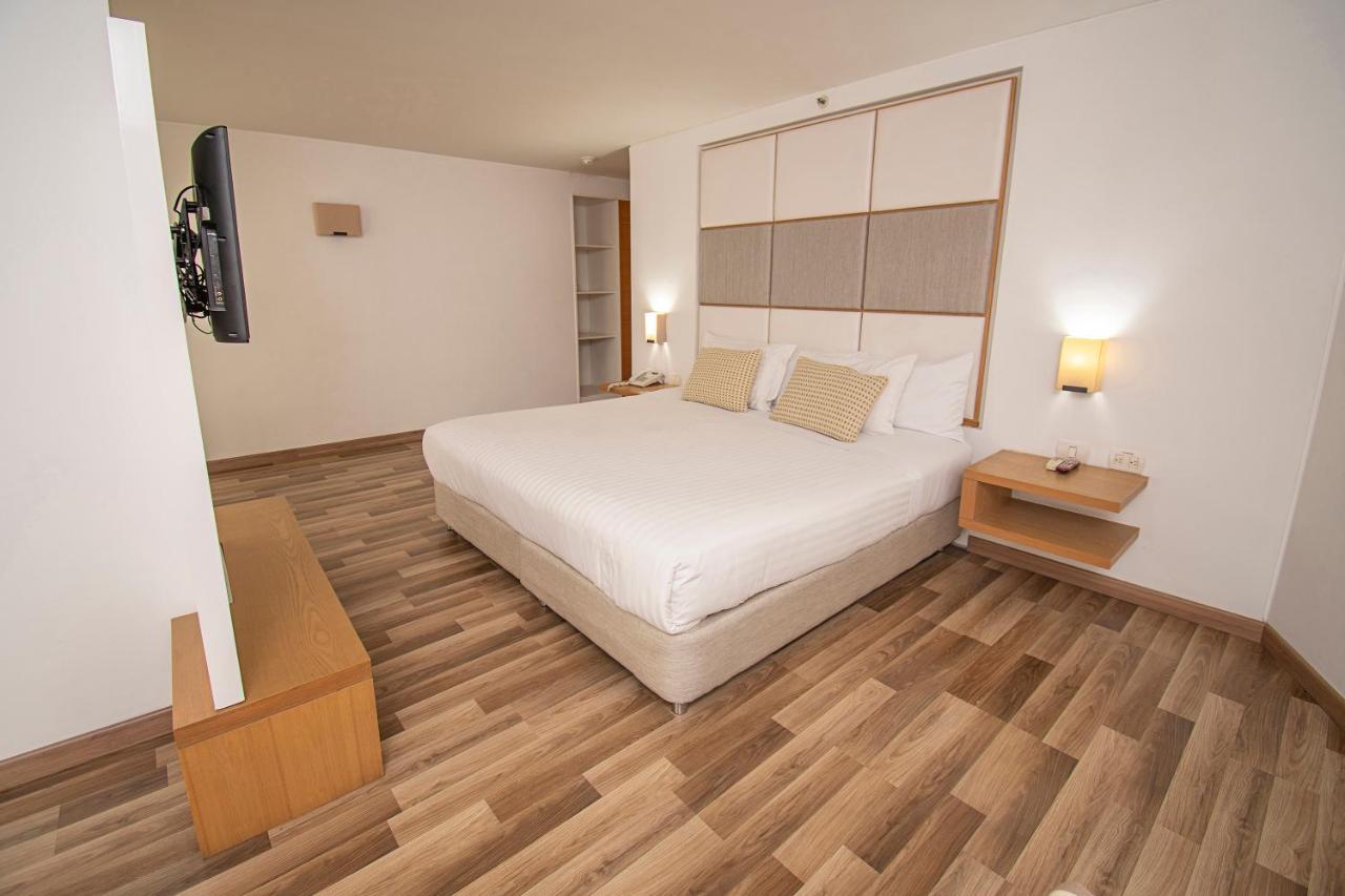 Hotel Cosmos Cali Ngoại thất bức ảnh